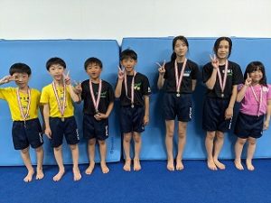 こども　皆勤賞　金メダル